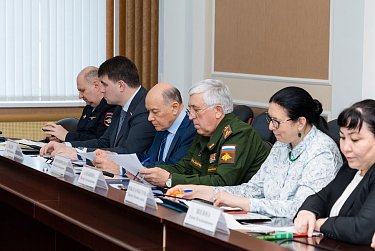 В армию призовут около 2300 оренбуржцев